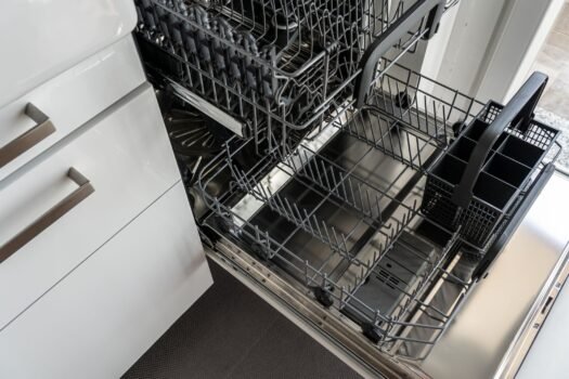 Portable Dishwasher vs. Built-In: Which Fits the Kitchen?